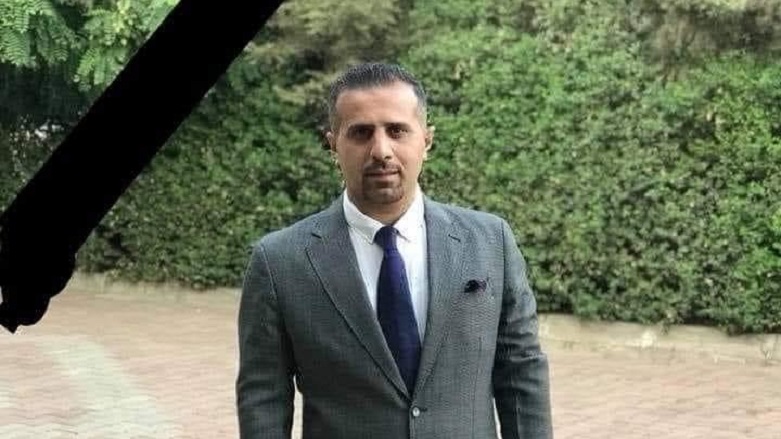 مامۆستا ئیبراهیم سه‌باح ناسر، له‌كاتی به‌رزكردنه‌وه‌ی ئاڵای كوردستان له‌ یه‌كێك له‌ قوتابخانه‌كانی شه‌قڵاوه‌ گیانی له‌ده‌ستدا